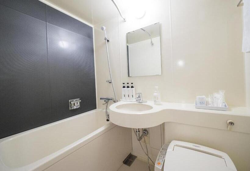 이코노미 룸, Shin Osaka