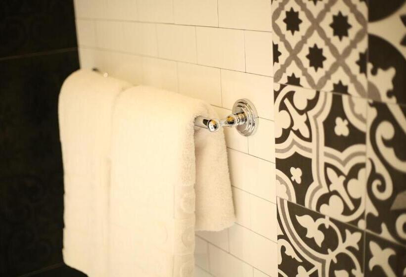 غرفة بريميوم, So