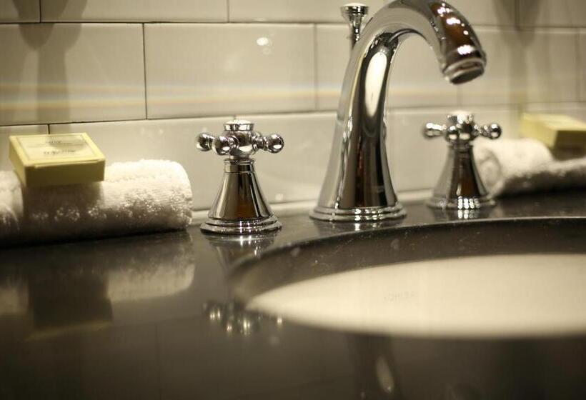 غرفة بريميوم, So