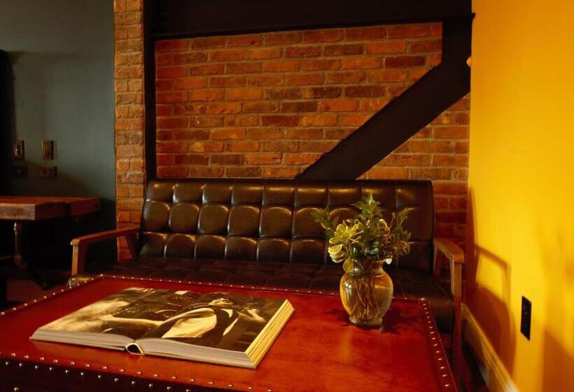 جناح جونيور, So