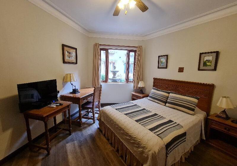 اتاق لوکس با چشم‌انداز شهر, The Langham Hong Kong