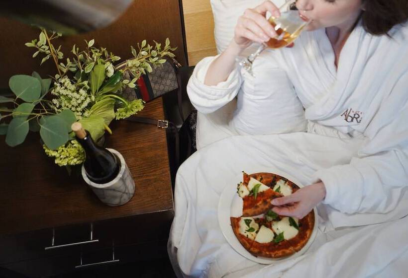 סוויטה, Abri Union Square