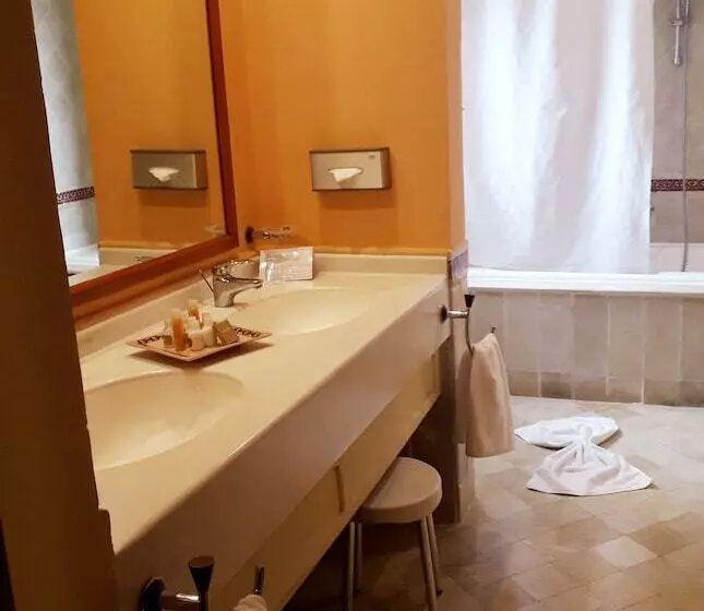سوییت جونیور, Alhambra Thalasso