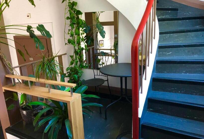 חדר סטנדרט לשלושה, Auberge Pour Tous