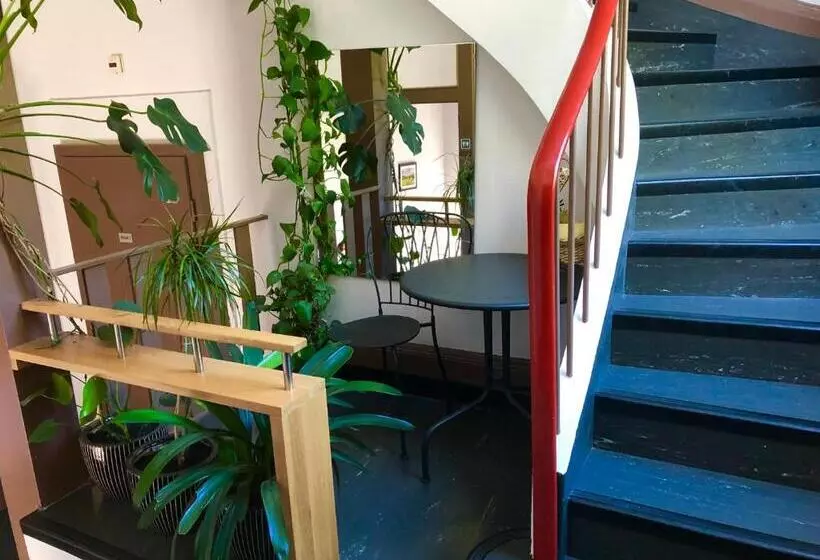 スタンダードトリプルルーム, Auberge Pour Tous
