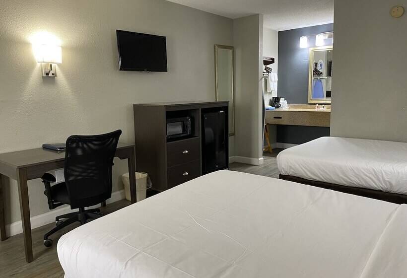 اتاق استاندارد با 2 تخت دوبل, Baymont By Wyndham Wilmington