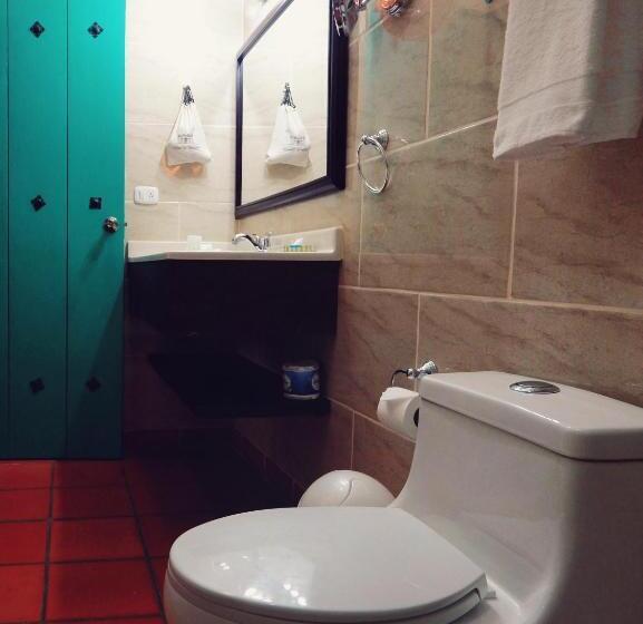 컴포트 싱글 룸, El Convento Leon Nicaragua