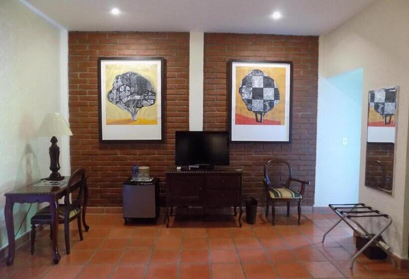 컴포트 룸, El Convento Leon Nicaragua