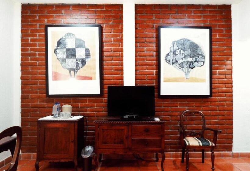 컴포트 룸, El Convento Leon Nicaragua