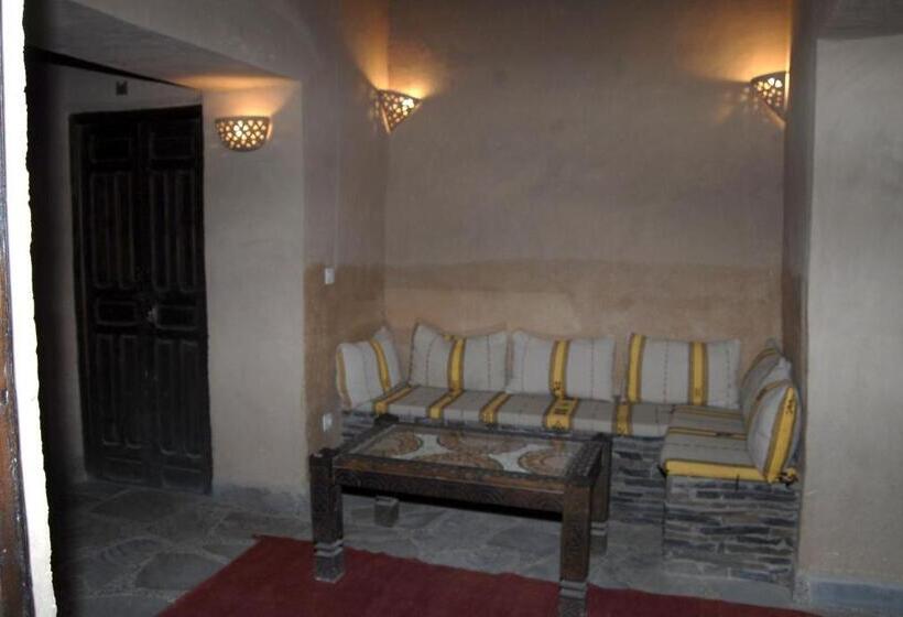 اتاق استاندارد سه نفره, Kasbah Imdoukal