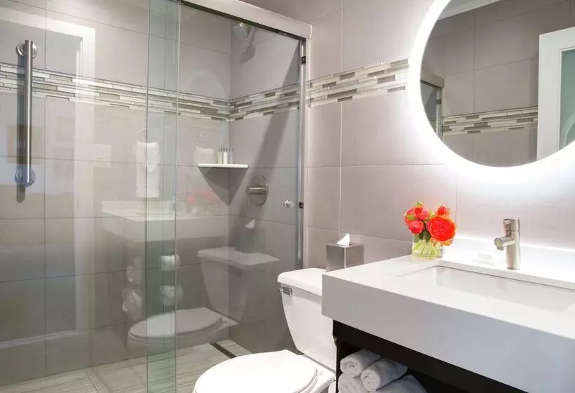 Standard-huone 2 Parivuodetta, Martinique New York On Broadway, Curio Collection by Hilton