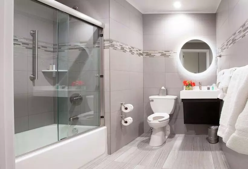 Standard-huone 2 Parivuodetta, Martinique New York On Broadway, Curio Collection by Hilton