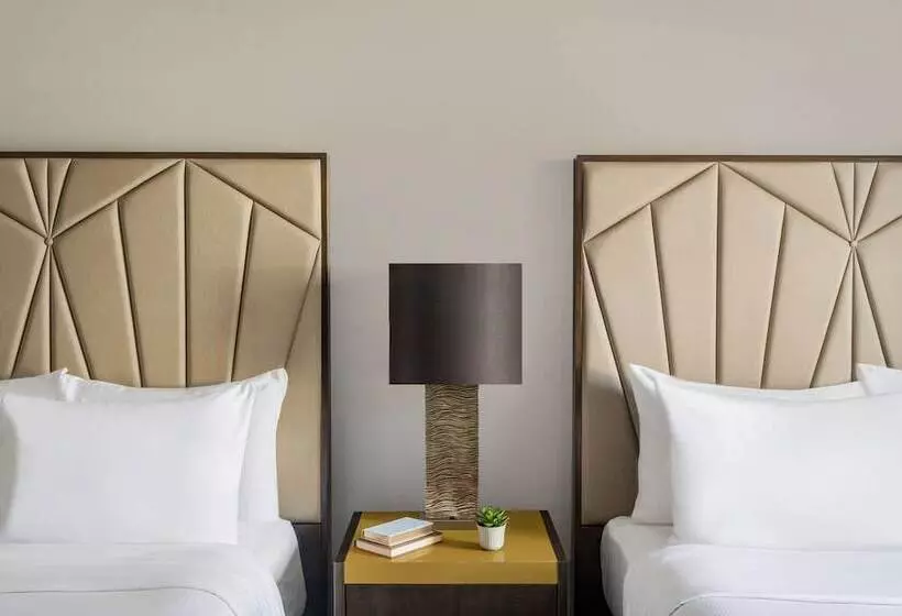 Standard-huone 2 Parivuodetta, Martinique New York On Broadway, Curio Collection by Hilton