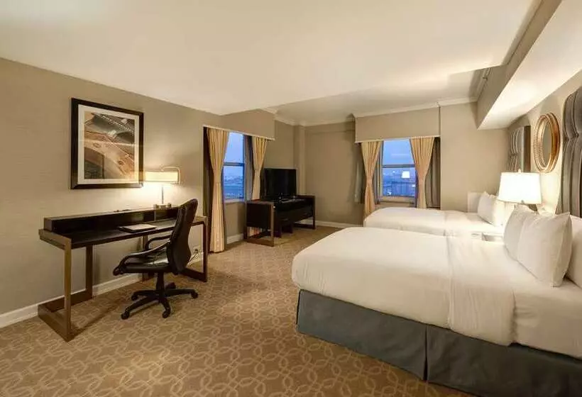 Deluxe-huone, Martinique New York On Broadway, Curio Collection by Hilton