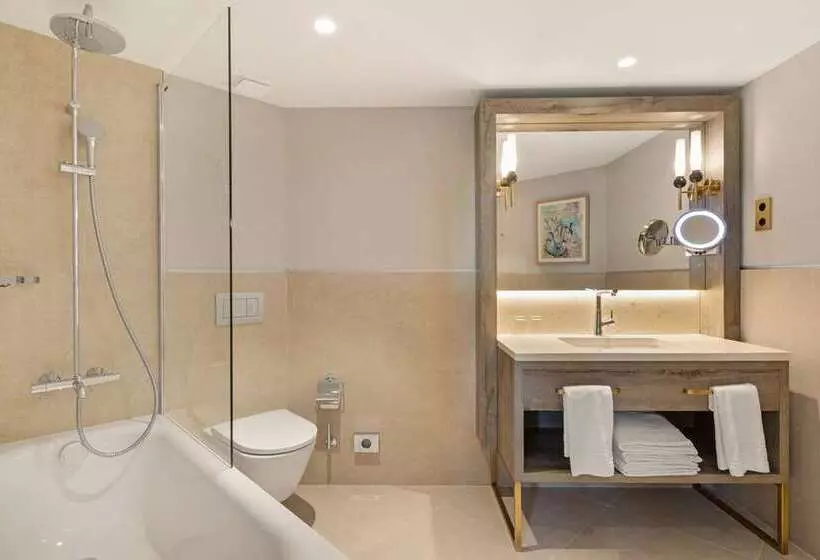 Standard-huone 2 Parivuodetta, Martinique New York On Broadway, Curio Collection by Hilton