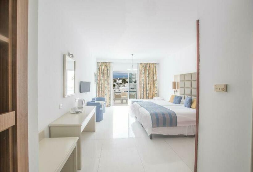 Семейный Номер, Odessa Beach