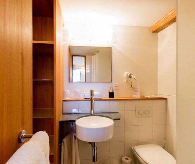 غرفة قياسية فردية, Schloss Wartegg