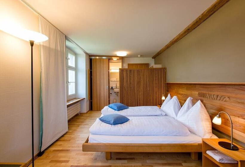 غرفة قياسية مطلّة علي البحيرة, Schloss Wartegg