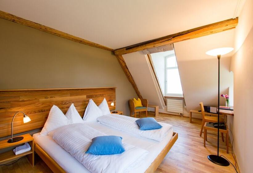 غرفة قياسية مطلّة علي البحيرة, Schloss Wartegg