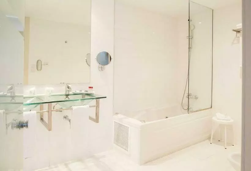 اتاق استاندارد, Xon's Valencia