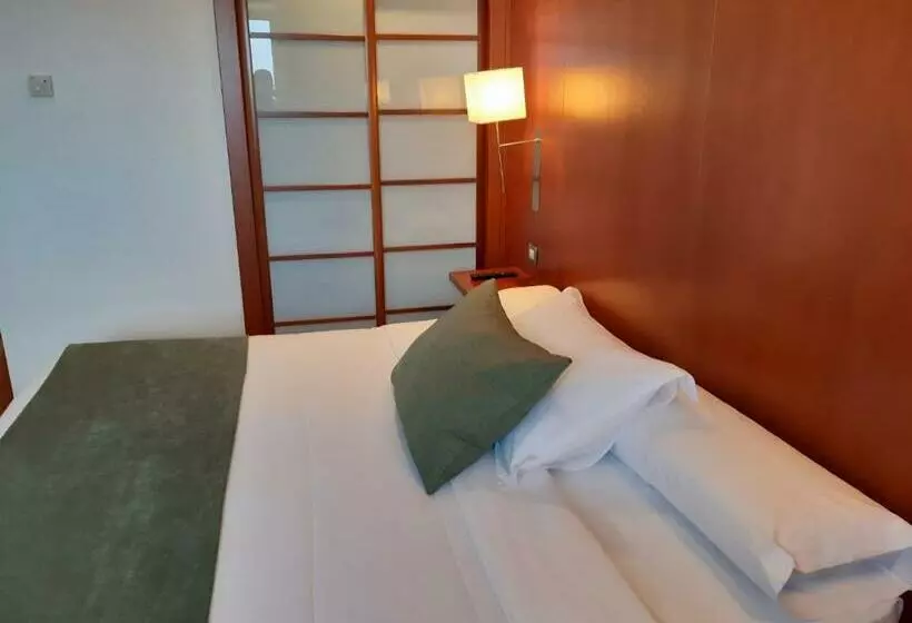 اتاق استاندارد, Xon's Valencia