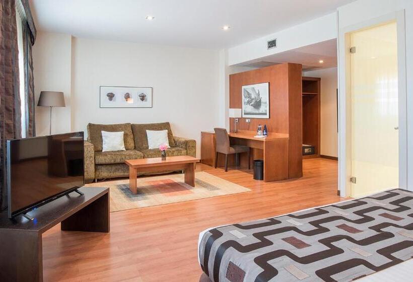 سوییت جونیور, Xon's Valencia