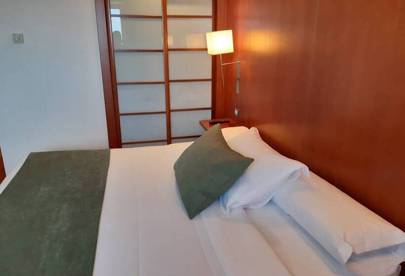 اتاق استاندارد, Xon's Valencia