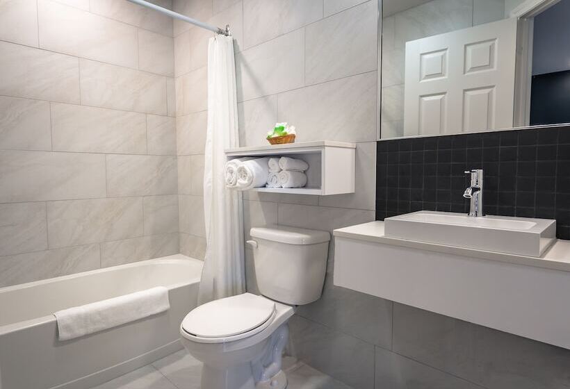 غرفه قياسيه سريرين مزدوجين, Marineau La Tuque