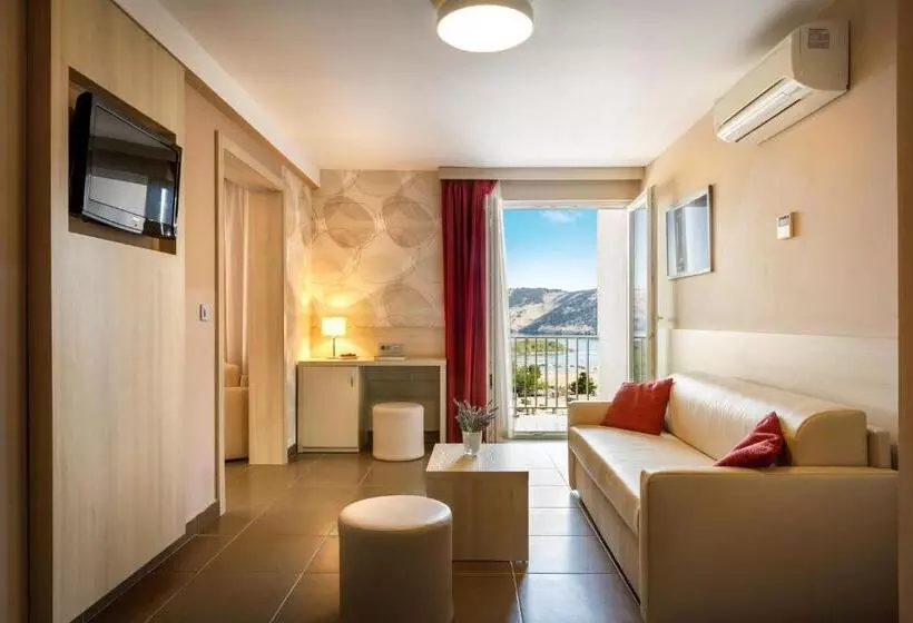 ジュニアスイート, San Marino Resort