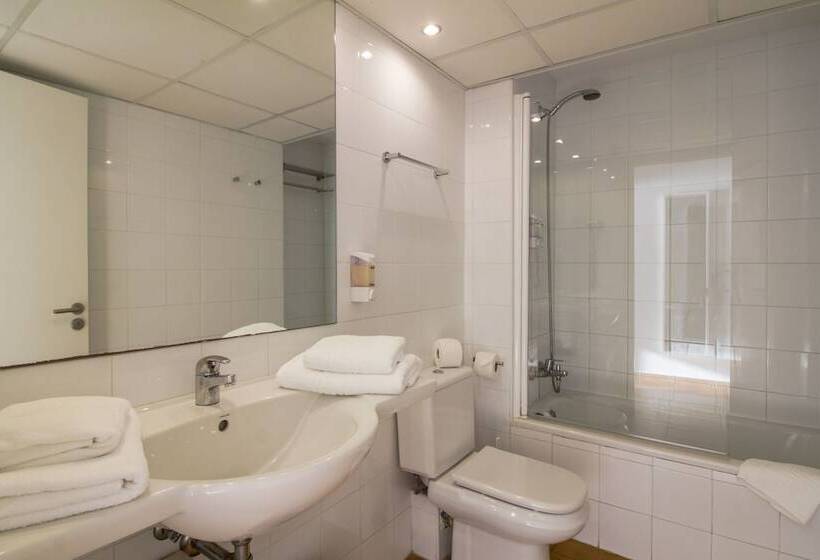 带1个卧室带花园景观的公寓, Apartamentos Llobet Ibiza