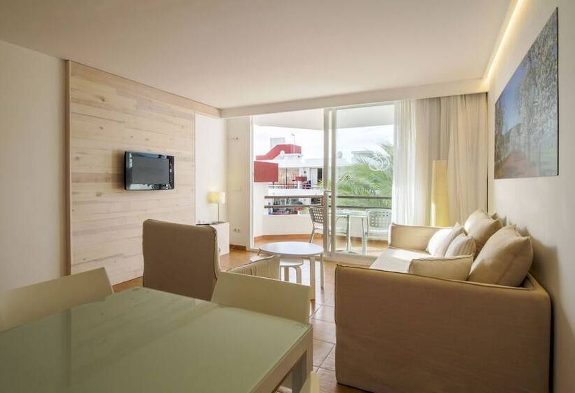 带1个卧室带花园景观的公寓, Apartamentos Llobet Ibiza