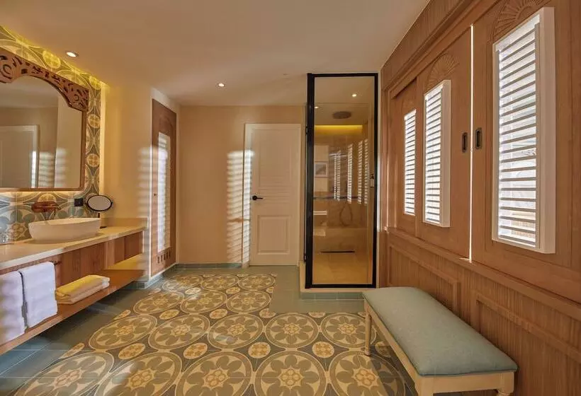 سوییت جونیور با چشم‌انداز دریا, Cayo Levantado Resort