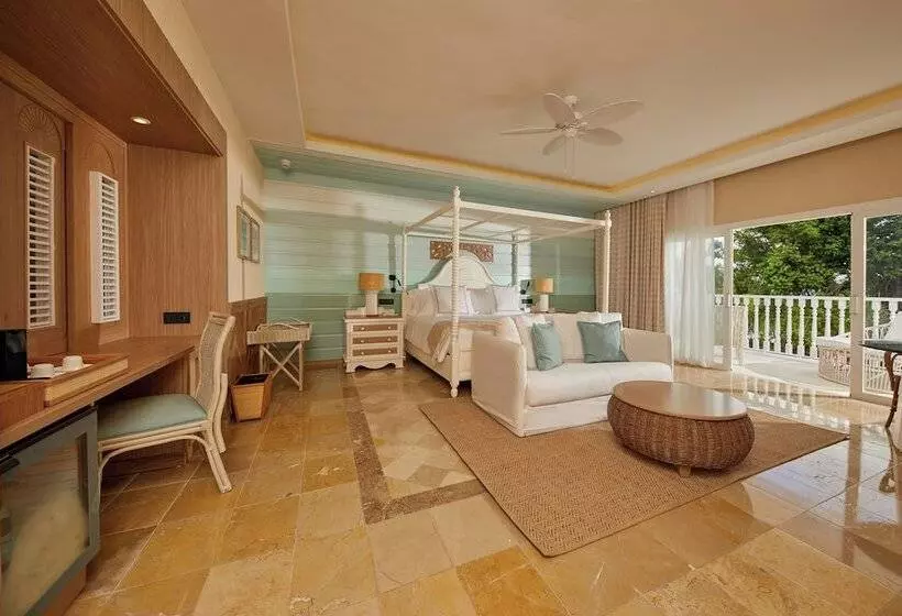 سوییت جونیور با چشم‌انداز دریا, Cayo Levantado Resort