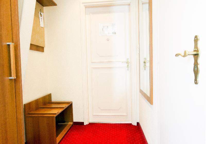 חדר סופריור, Alfa Art