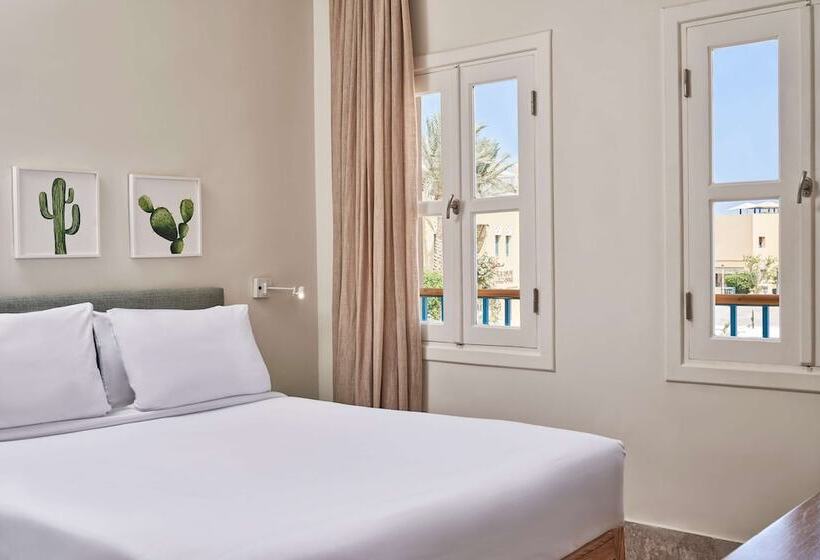 اتاق استاندارد با چشمانداز, Captains Inn