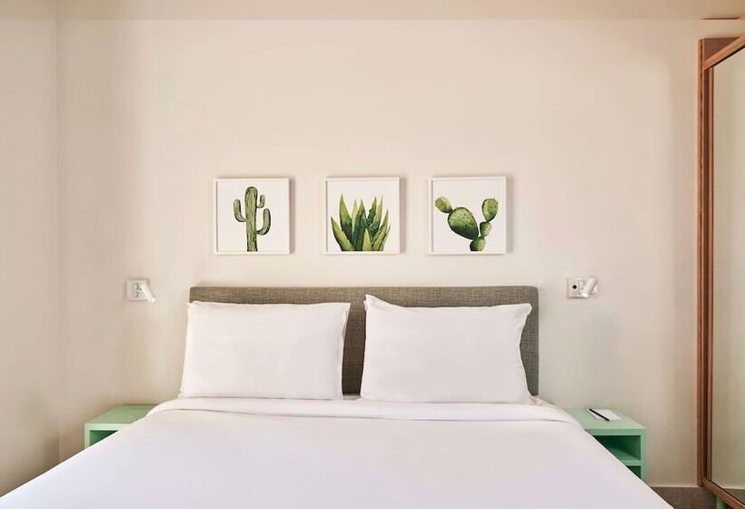 سوییت, Captains Inn