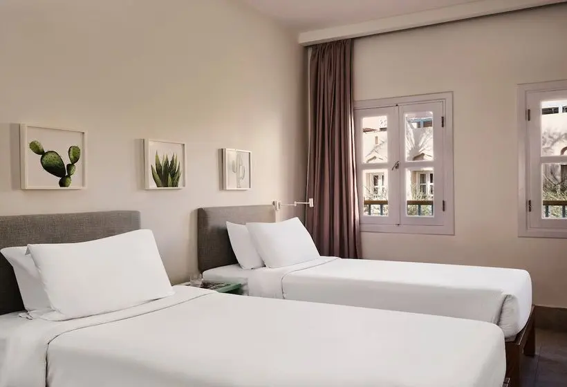 اتاق استاندارد, Captains Inn