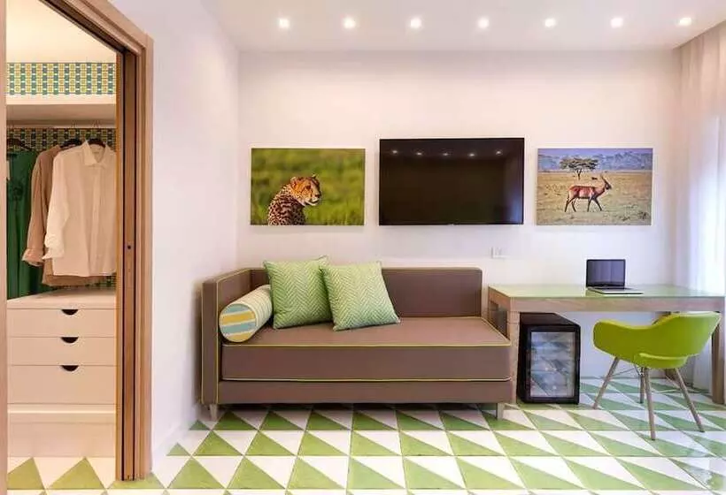اتاق استاندارد سه نفره, Casa Dominova De Luxe