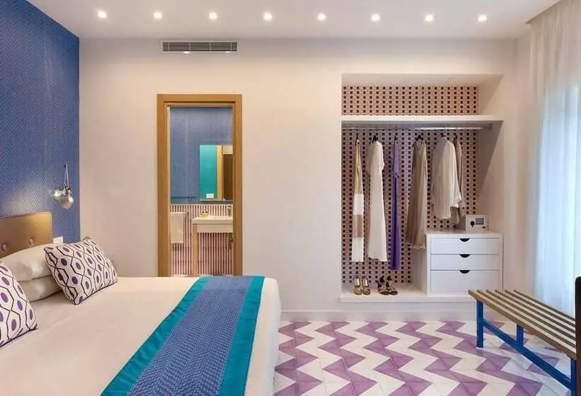 اتاق استاندارد چهار تخته, Casa Dominova De Luxe