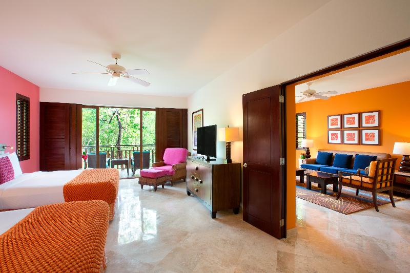 Suite with lake view, Fairmont Mayakoba