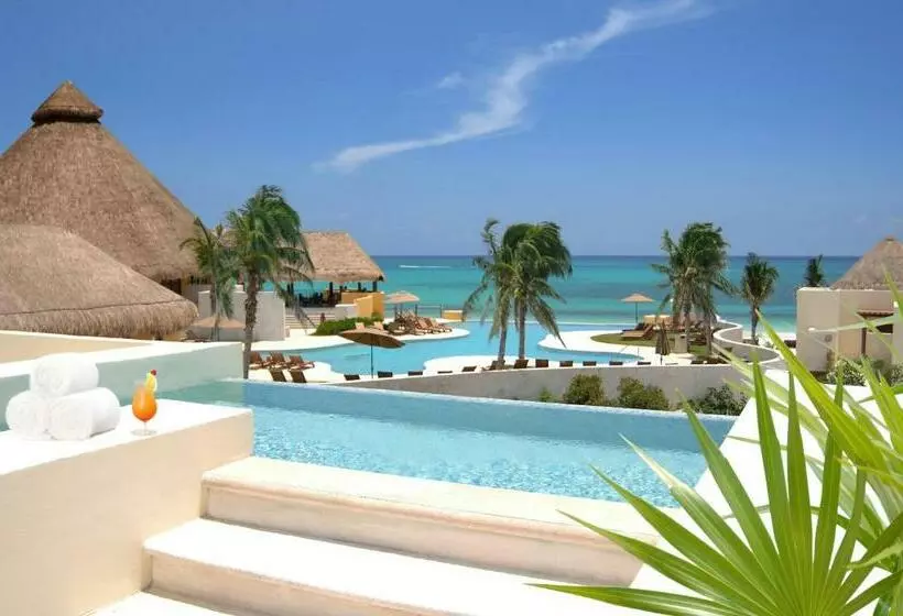 キングサイズベッドのスイートルーム, Fairmont Mayakoba