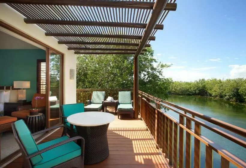 キングサイズベッドのスイートルーム, Fairmont Mayakoba