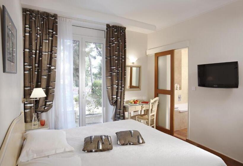 Номер Классика Кровать Квин, Grand Hotel Des Lecques; Bw Signature Collection