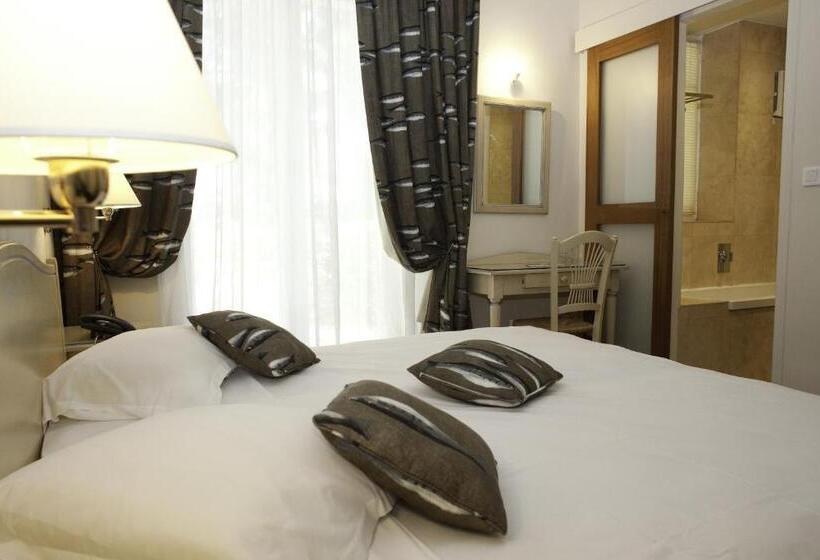 Номер Классика Кровать Квин, Grand Hotel Des Lecques; Bw Signature Collection