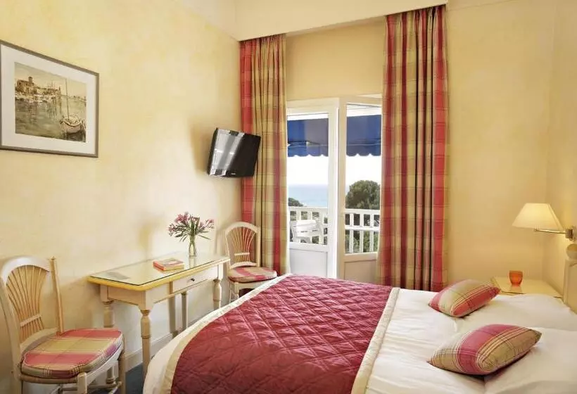 اتاق سوپریور با چشم‌انداز دریا و بالکن, Grand Hotel Des Lecques; Bw Signature Collection