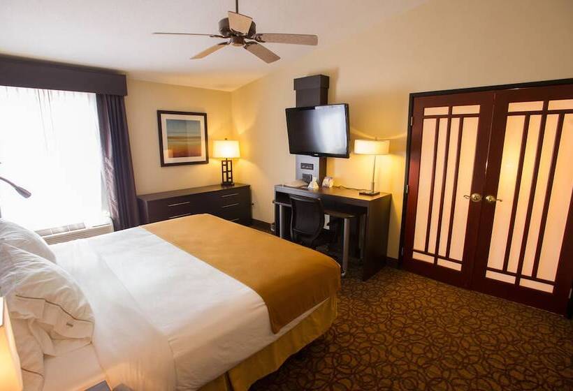 Номер Стандарт, Holiday Inn Express & Suites Topeka West I 70 Wanamaker, An Ihg
