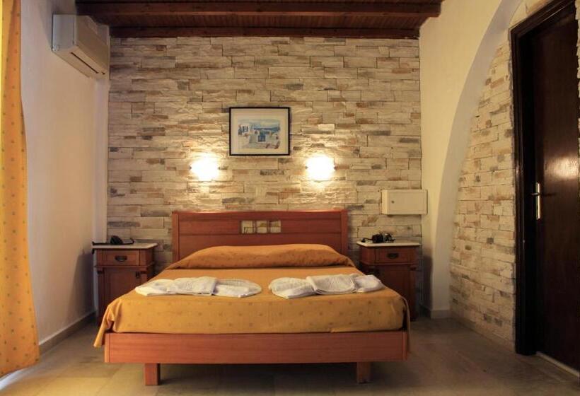 غرفة قياسية فردية, Naxos Holidays