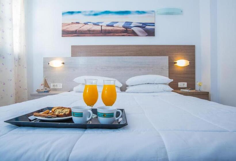 شقة غرفتين, Naxos Holidays