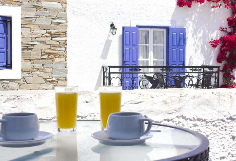 غرفة سوبيريور ثلاثية, Naxos Holidays