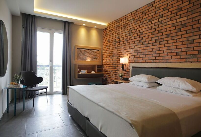 サイドシービュースーペリアールーム, Palmyra Beach